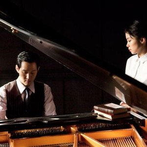 THE HOUSEMAID, (aka HANYO), from left: LEE Jung-Jae, JEON Do-yeon, 2010. ©IFC Films