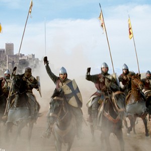 Balian (Orlando Bloom, center, with sword raised) and Almaric (Velibor Topic, to Bloom's left) lead the charge into battle against the Saracens.