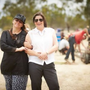 THE DRESSMAKER, from left: director Jocelyn Moorhouse, Kerry Fox, on set, 2015. © Broad Green Pictures