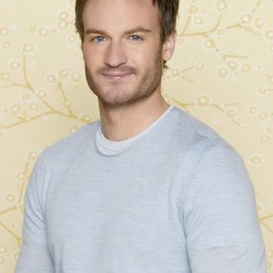 Josh Lawson as Shawn Goldwater