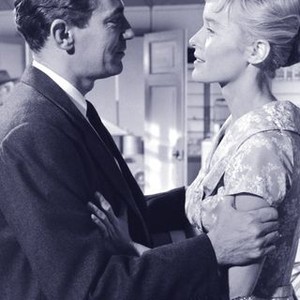 A Town Like Alice (1956) photo 12