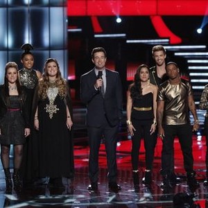 The Voice, from left: Judith Hill, Sherri Simmons, Carson Daly, Josiah Hawley, 'The Road to the Live Shows', Season 4, Ep. #13, 05/01/2013, ©NBC