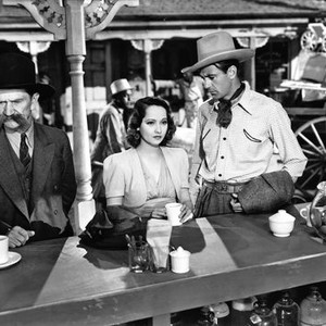 The Cowboy and the Lady (1938) photo 1