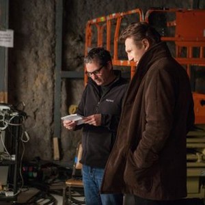 A WALK AMONG THE TOMBSTONES, from left: director Scott Frank, Liam Neeson, on set, 2014. ph: Atsushi Nishijima/©Universal Pictures