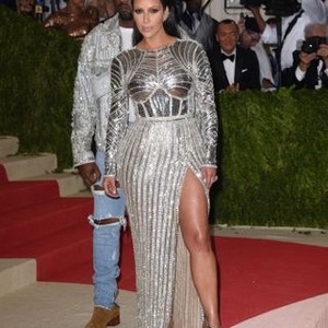 Kim Kardashian, Kanye West at arrivals for Manus x Machina: Fashion in an Age of Technology Opening Night Costume Institute Annual Gala - Part 2, Metropolitan Museum of Art, New York, NY May 2, 2016. Photo By: Derek Storm/Everett Collection