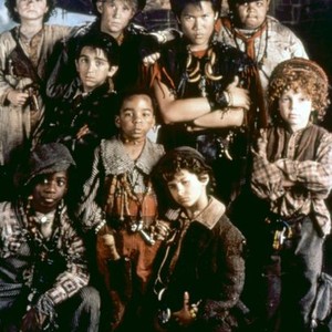 HOOK, Dante Basco (top, second from right), James Madio (left, middle), 1991. ©TriStar Pictures