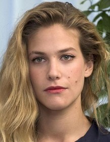 Tea Falco