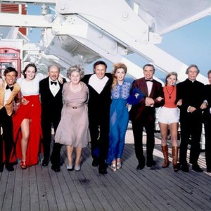 THE POSEIDON ADVENTURE, from left, Roddy McDowall, Pamela Sue Martin, Jack Albertson, Shelley Winters, Gene Hackman, Stella Stevens, Ernest Borgnine, Carol Lynley, Arthur O'Connell, Red Buttons, 1972, TM and Copyright ©20th Century-Fox Film Corp. All Right
