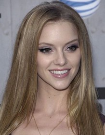 Elle Evans