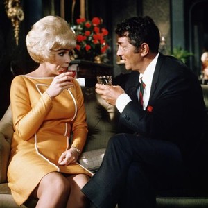 HOW TO SAVE A MARRIAGE AND RUIN YOUR LIFE, Stella Stevens, Dean Martin, 1968