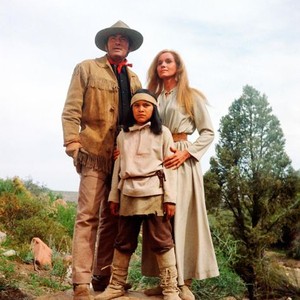 THE STALKING MOON, from left: Gregory Peck, Noland Clay (front), Eva Marie Saint, 1968