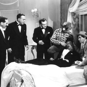 ROOM SERVICE, Groucho Marx, Donald MacBride, Harpo Marx, Frank Albertson, Chico Marx, 1938