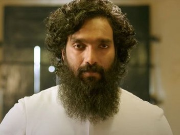Varikkuzhiyile kolapathakam full movie online watch outlet