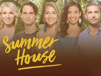 Summer House (2017 TV series) - Wikipedia