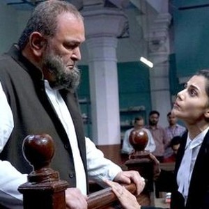 MULK, L-R: RISHI KAPOOR, TAPSEE PANNU, 2018. © SOHAM ROCKSTAR ENTERTAINMENT