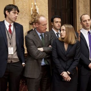 Veep, from left: Timothy C. Simons, Matt Walsh, Reid Scott, Anna Chlumsky, Tony Hale, 'Hostages', Season 2, Ep. #3, 04/28/2013, ©HBO
