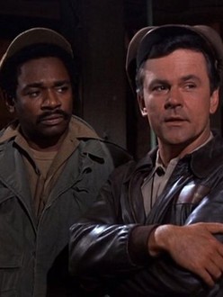 Hogan's heroes season 4 online