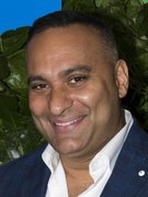 Russell Peters