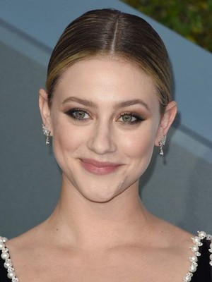 Lili Reinhart