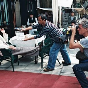 THE WHITE COUNTESS, Ralph Fiennes, dolly man Ho Po Wing, cinematographer Chris Doyle on set, 2005, (c) Sony Pictures Classics