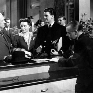 WEEKEND AT THE WALDORF, Cora Sue Collins, Michael Kirby, 1945