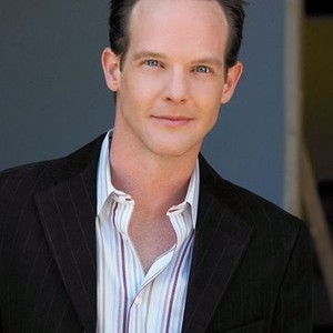 Jason Gray-Stanford as Lt. Randall Disher