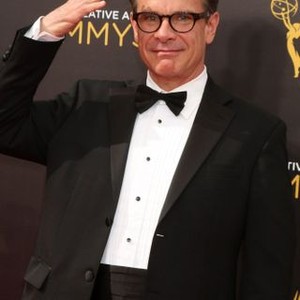 Peter Scolari at arrivals for 2016 Creative Arts Emmy Awards - SAT, Microsoft Theater, Los Angeles, CA September 10, 2016. Photo By: Priscilla Grant/Everett Collection