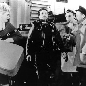 CARRY ON CABBY, CHARLES HAWTREY (CENTER, STRIPED SCARF), SID JAMES (FAR RIGHT), 1963