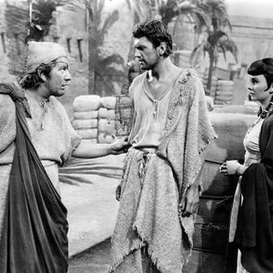 THE EGYPTIAN, Peter Ustinov, Edmund Purdom, Jean Simmons, 1954, TM and Copyright (c)20th Century Fox Film Corp. All rights reserved.