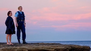 Watch top of on sale the lake season 1