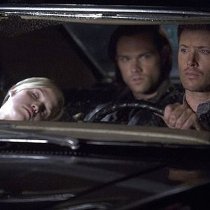 Supernatural, Britni Sheridan (L), Jared Padalecki (C), Jensen Ackles (R), 'Paper Moon', Season 10, Ep. #4, 10/28/2014, ©KSITE