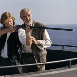 Quatermain (Sean Connery) teaches Sawyer the finer points of shooting a rifle. photo 15