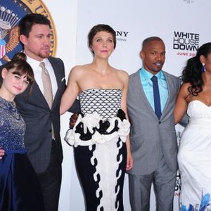 Joey King, Channing Tatum, Maggie Gyllenhaal, Jamie Foxx, Garcelle Beauvais at arrivals for WHITE HOUSE DOWN Premiere, The Ziegfeld Theatre, New York, NY June 25, 2013. Photo By: Gregorio T. Binuya/Everett Collection