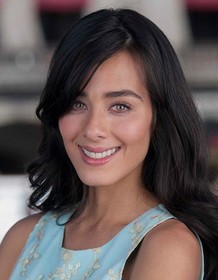 Esmeralda Pimentel