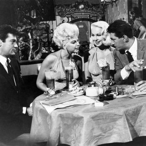WHO WAS THAT LADY?, from left: Tony Curtis, Barbara Nichols, Joi Lansing, Dean Martin, 1960