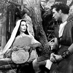 THE ROBE, from left: Betta St John, Richard Burton, 1953, TM and Copyright (c) by 20th Century-Fox Film Corp.  All Rights Reserved