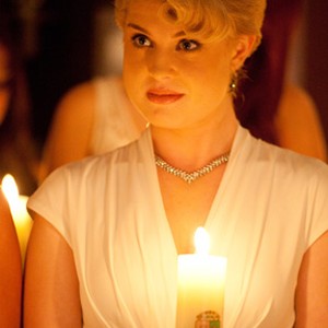 Kelly Osbourne as Becky in "So Undercover." photo 16