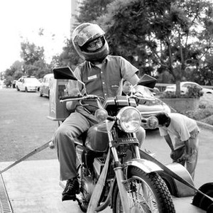 DUCK SEASON, (aka TEMPORADA DE PATOS), Enrique Arreola, on set, 2004. ©Warner Independent Pictures