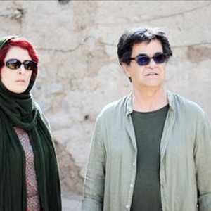 3 FACES, (AKA THREE FACES, AKA SE ROKH), FROM LEFT: BEHNAZ JAFARI, JAFAR PANAHI, 2018. © KINO LORBER FILMS