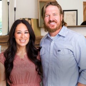 Joanna Gaines (left) and Chip Gaines