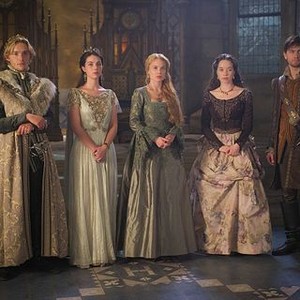 Reign, from left: Toby Regbo, Adelaide Kane, Celina Sinden, Anna Popplewell, Torrance Coombs, 'Three Queens, Two Tigers', Season 3, Ep. #1, 10/09/2015, ©KSITE