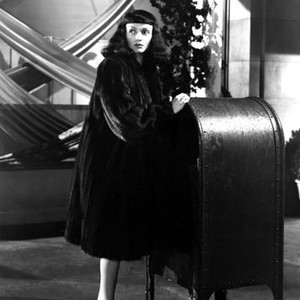 SEVENTH VICTIM, Jean Brooks, 1943, fear and anxiety at the mailbox