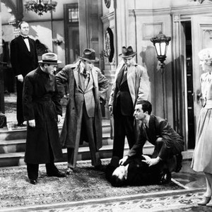 THE GORILLA, from left: Patsy Kelly, Bela Lugosi (rear), Harry Ritz, Jimmy Ritz, Al Ritz, Edward Norris (kneeling), Anita Louise, 1939, TM & Copyright © 20th Century Fox Film Corp