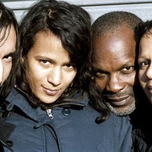 35 SHOTS OF RUM, (aka 35 RHUMS), from left: Gregoire Colin, Nicole Dogue, Eriq Ebouaney, Mati Diop, 2008. ©The Cinema Guild