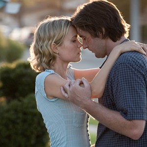 (Left to right.) Radha Mitchell and Luke Wilson star in Overture Films' HENRY POOLE IS HERE. photo 7