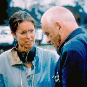 TITUS, director Julie Taymor, Anthony Hopkins, on set, 1999, TM and Copyright ©20th Century Fox Film Corp. All rights reserved.