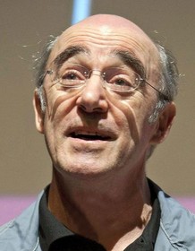 Álex Angulo