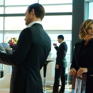 The Catch, Peter Krause (L), Sonya Walger (R), 'The Trail', Season 1, Ep. #3, 04/07/2016, ©ABC