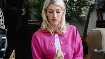 Slutever season sale 2 episode 1