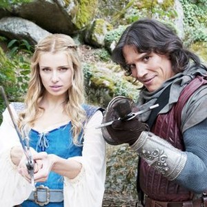 CAPTAIN THUNDER, (aka EL CAPITAN TRUENO Y EL SANTO GRIAL), from left: Natasha Yarovenko, Sergio Peris-Mencheta, 2011. ©Buena Vista International Spain